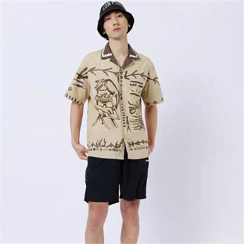 23SS Летняя рубашка Поло с граффити Трэвиса Скотта с коротким рукавом и воротником-стойкой Унисекс, маленькая пара, американская мода Изображение 2