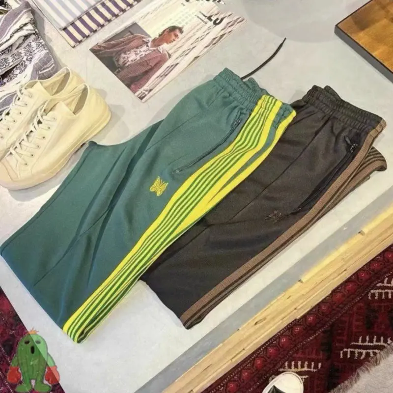 Спортивные штаны Needles AWGE Track в желтую полоску с вышивкой бабочек, зеленые брюки AWGE для мужчин и женщин Изображение 0